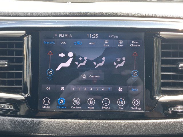 Used 2020 Chrysler Pacifica Touring w/ Advanced Safetytec Group FWD image 12
