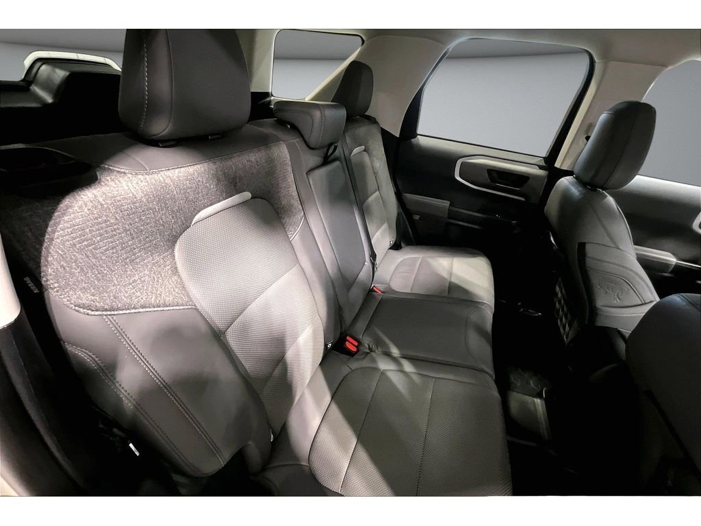 Used 2025 Ford Bronco Sport Badlands image 28