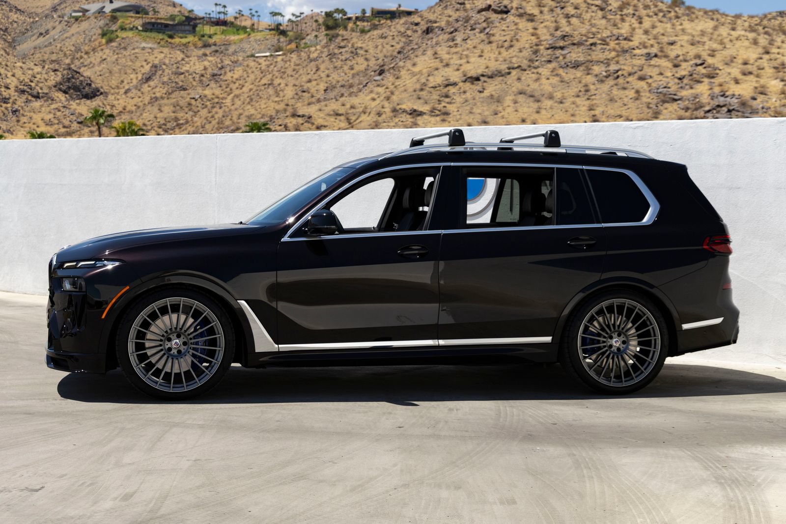 Used 2023 BMW ALPINA XB7 AWD/4WD image 3