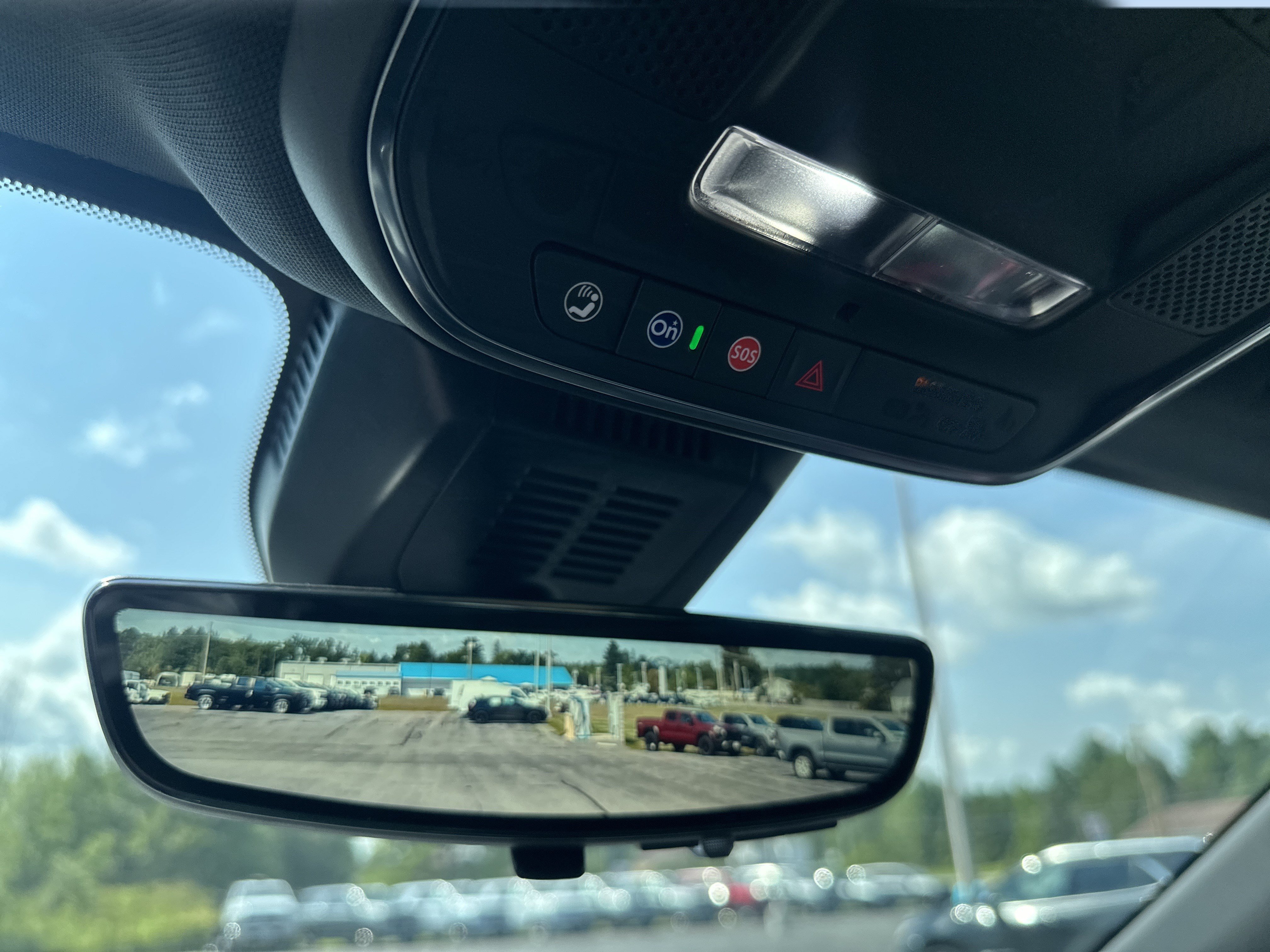 New 2027 Chevrolet Equinox RS w/ Safety and Technology Package AWD/4WD image 15