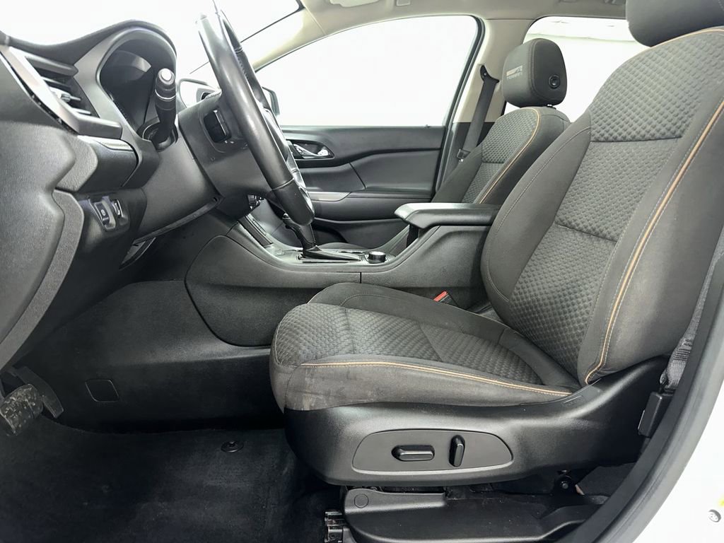 Used 2017 GMC Acadia SLE w/ Driver Alert Package I AWD/4WD image 10