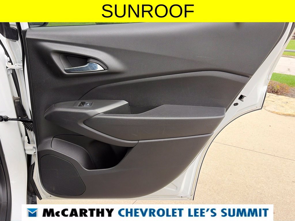 Used 2025 Chevrolet Trax ACTIV w/ Sunroof Package FWD image 32