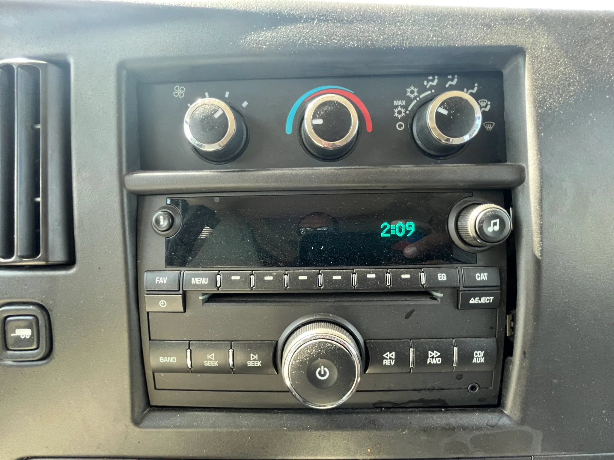 Used 2020 Chevrolet Express 2500 LS w/ Driver Convenience Package RWD image 39