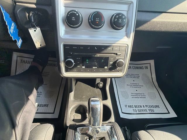 Used 2010 Dodge Journey SXT FWD image 30