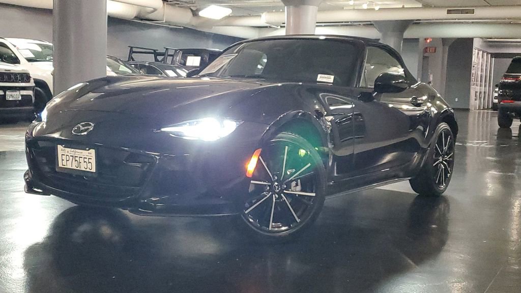 Used 2026 MAZDA MX-5 Miata Grand Touring w/ Weather Package RWD image 2