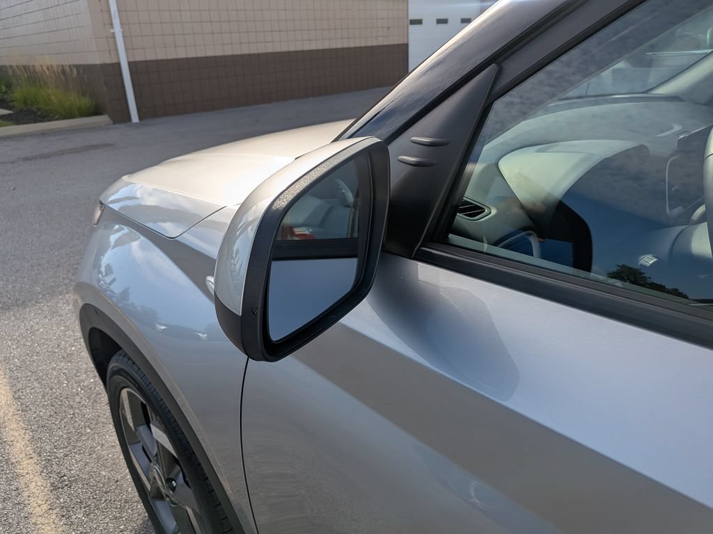 Certified 2024 Hyundai Venue SEL FWD image 37