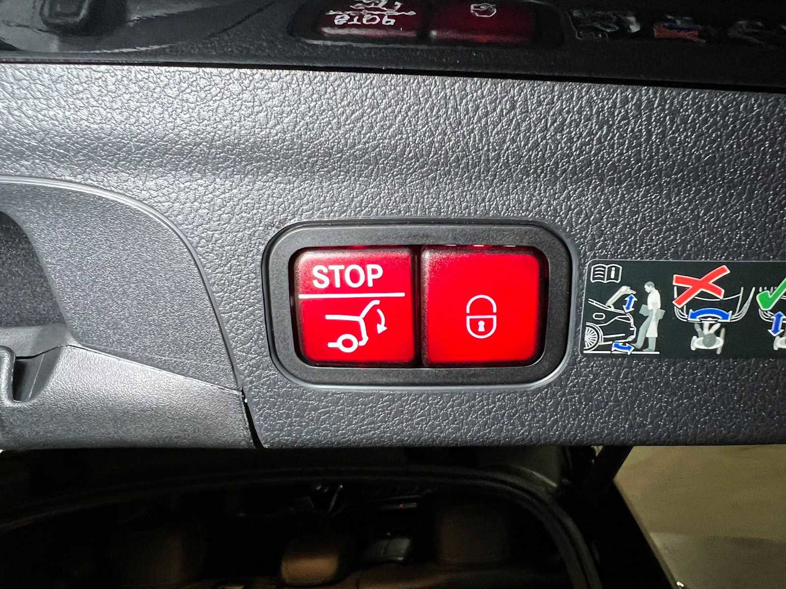 Used 2025 Mercedes-Benz GLE 350 4MATIC image 19