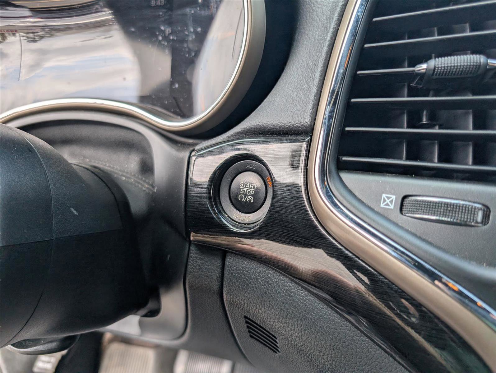 Used 2016 Jeep Grand Cherokee Laredo 75th Anniversary image 20