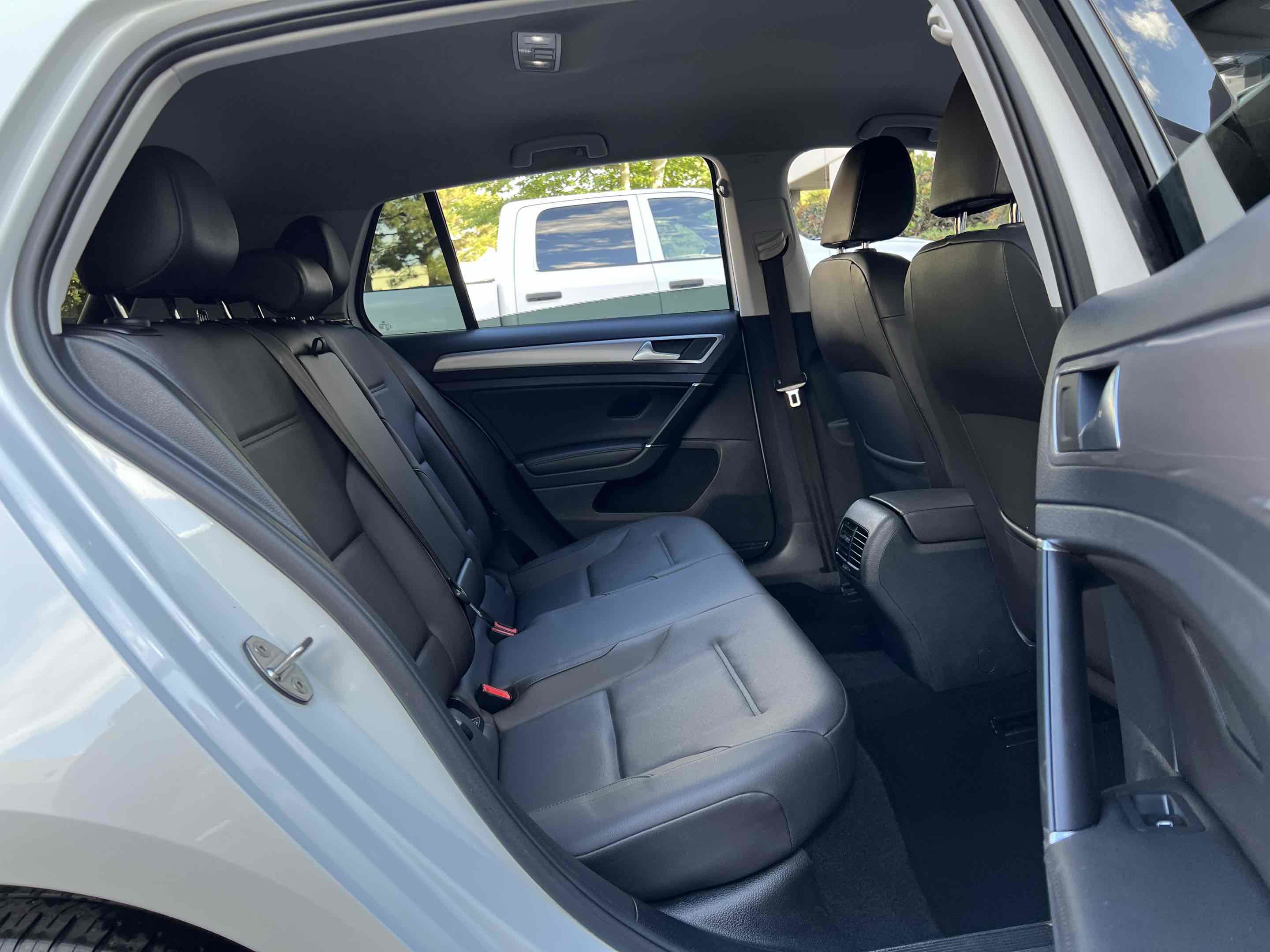 Used 2015 Volkswagen e-Golf SEL Premium FWD image 61