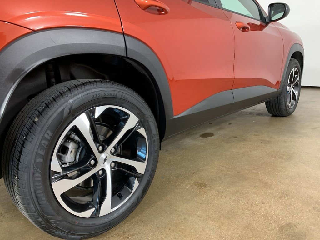Used 2024 Chevrolet Trax RS FWD image 9