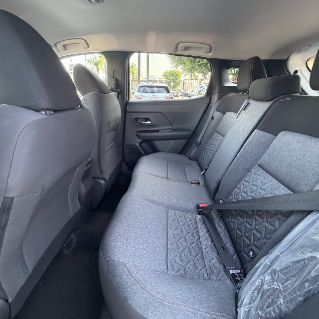 New 2026 Nissan Kicks SV w/ Cold Weather Package FWD image 31