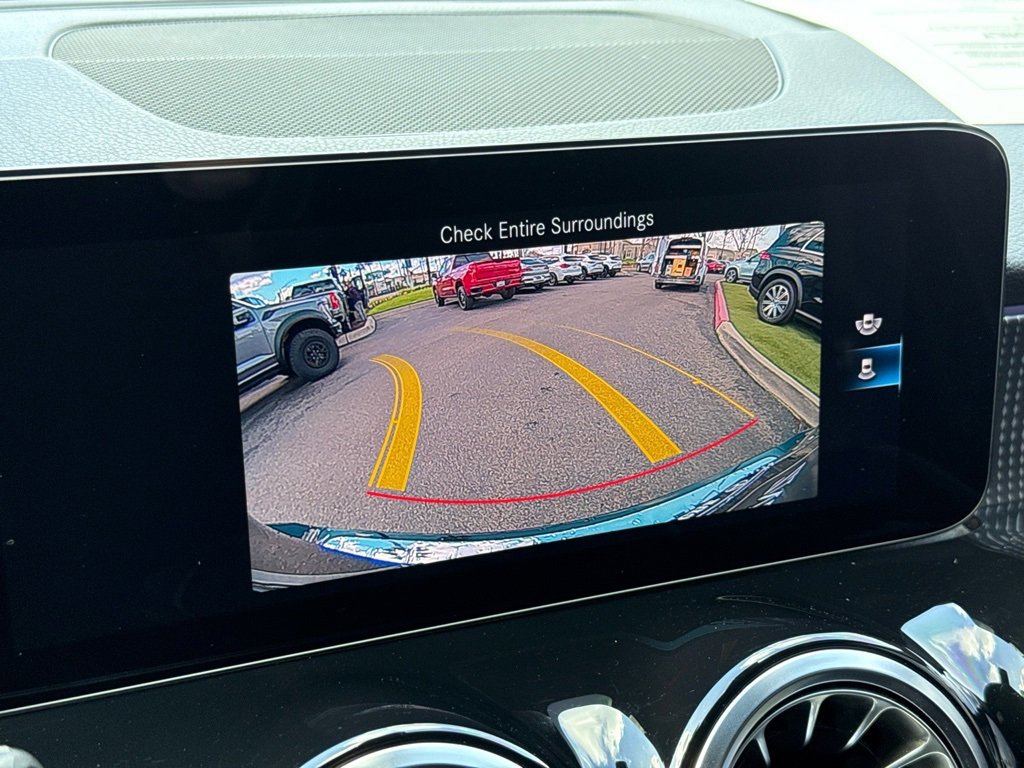 Certified 2023 Mercedes-Benz GLB 250 4MATIC image 4