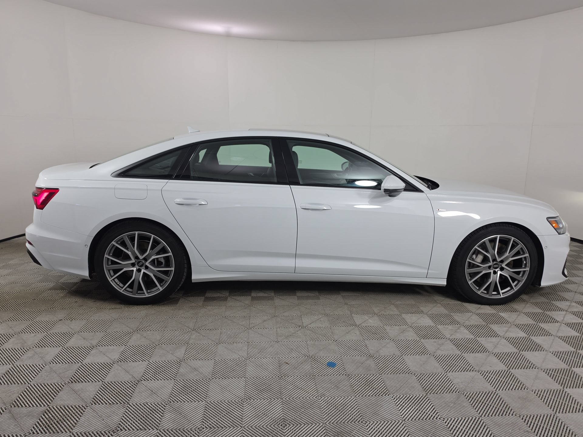 Used 2023 Audi A6 Premium Plus w/ Premium Plus Package AWD/4WD image 8