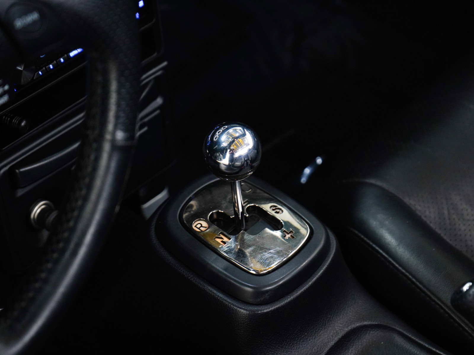 Used 2003 Toyota MR2 RWD image 19