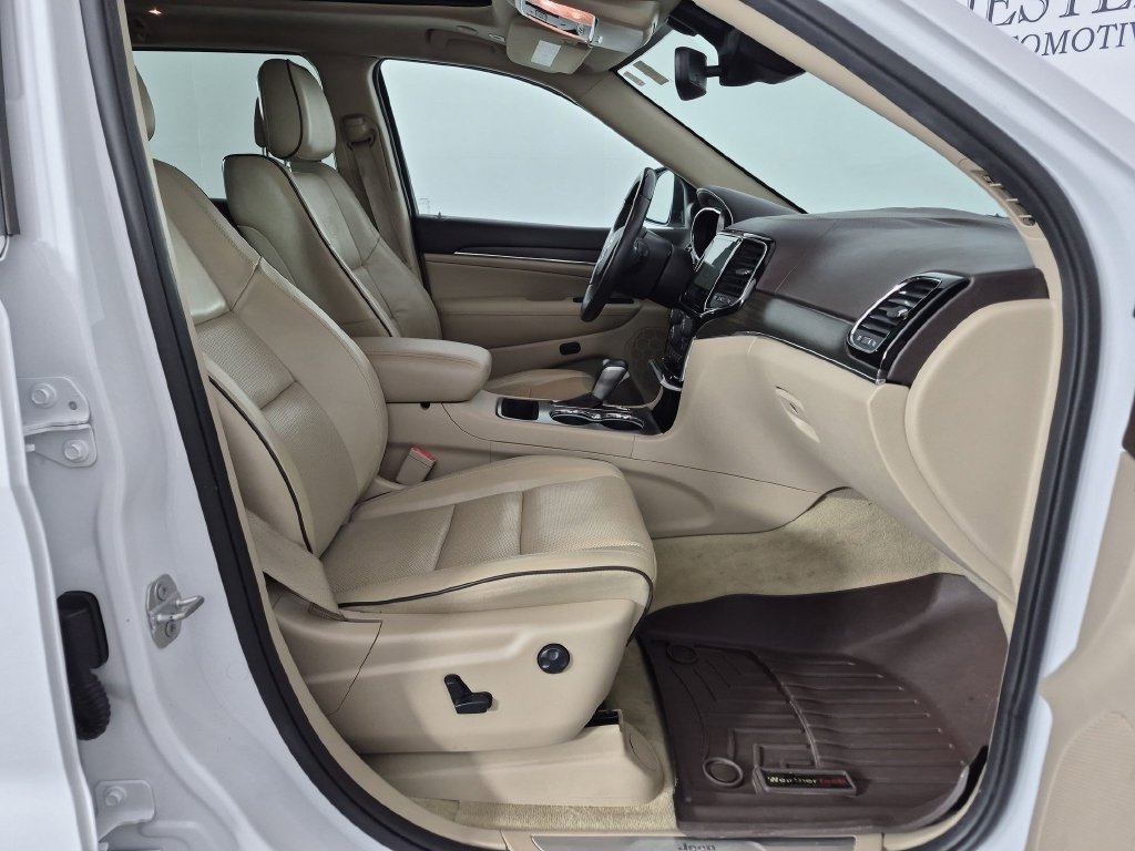 Used 2019 Jeep Grand Cherokee Overland RWD image 36