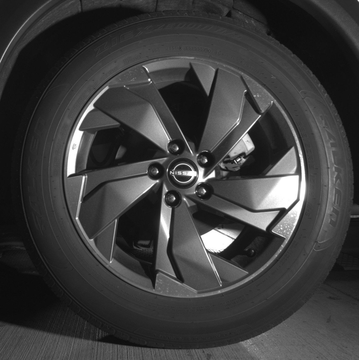 Used 2025 Nissan Rogue SV image 14