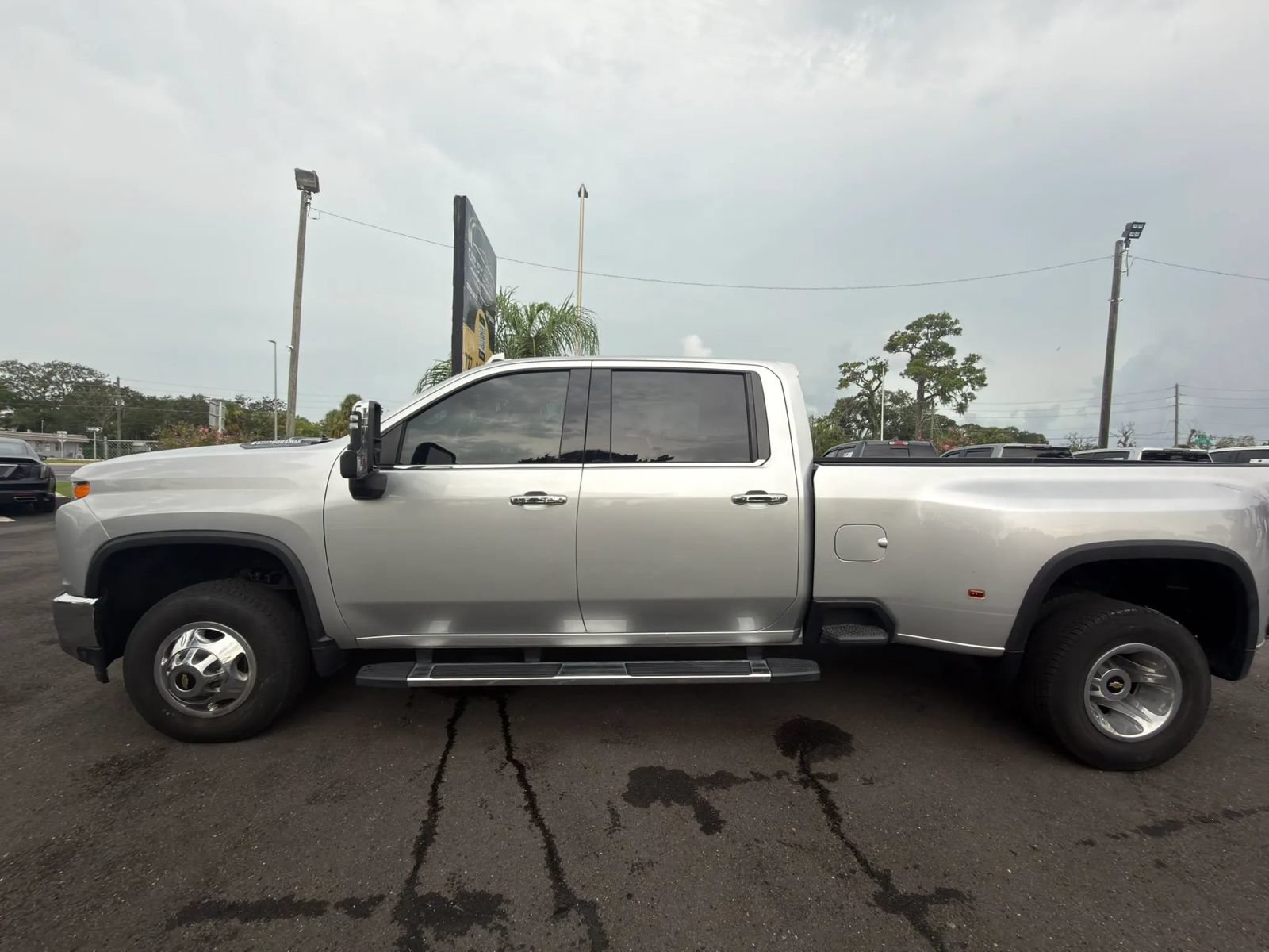 Used 2020 Chevrolet Silverado 3500 LTZ w/ Gooseneck/5TH Wheel Package AWD/4WD image 8