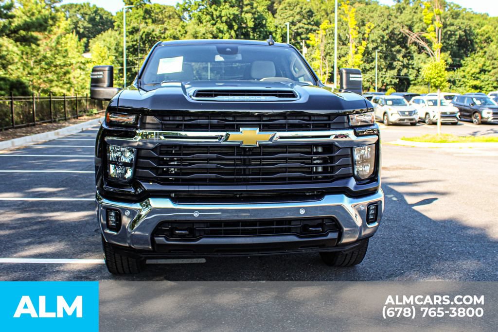 Used 2025 Chevrolet Silverado 3500 LT w/ Safety Package AWD/4WD image 9