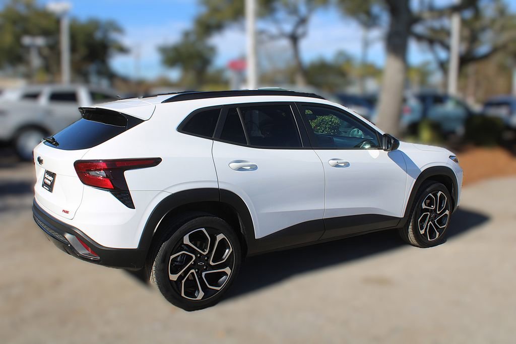 Used 2024 Chevrolet Trax RS image 6