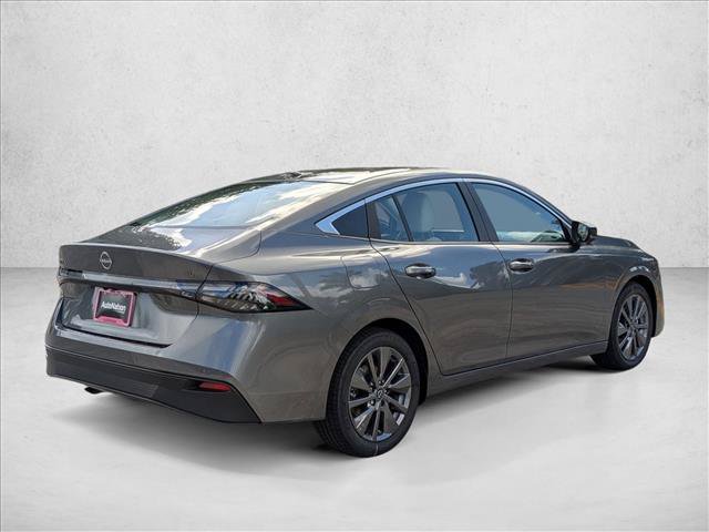 New 2026 Nissan Sentra SL FWD image 2
