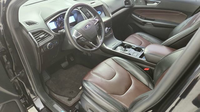 Used 2020 Ford Edge Titanium w/ Equipment Group 301A image 9