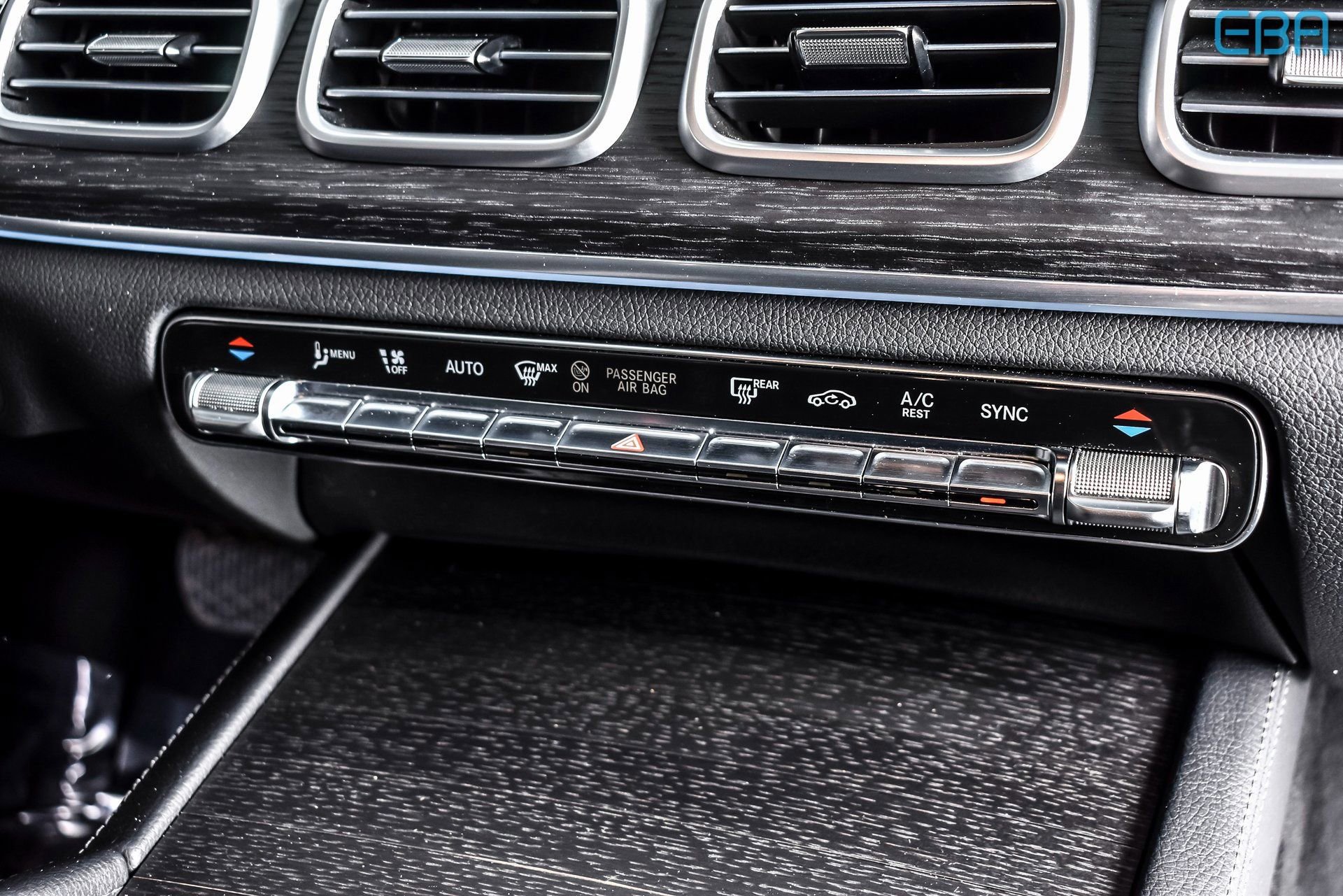 Used 2025 Mercedes-Benz GLE 350 4MATIC image 27