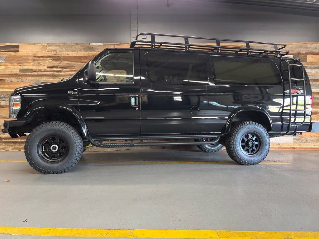 Used 2013 Ford E-350 and Econoline 350 Extended Super Duty w/ Commercial Cargo Van Pkg RWD image 19
