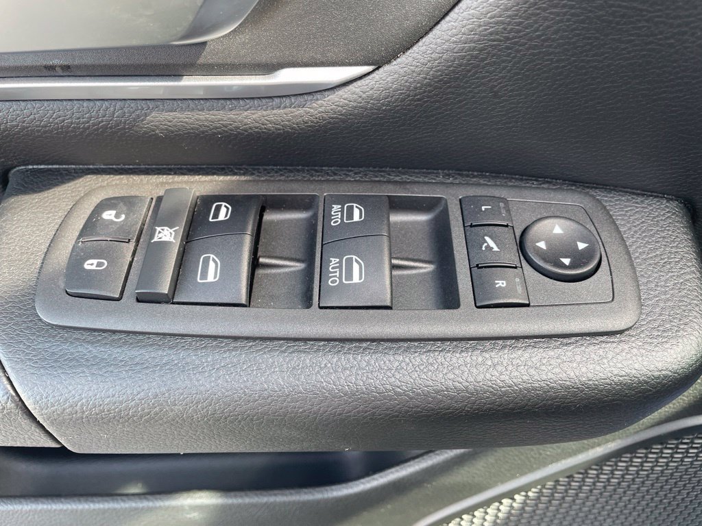 Used 2022 RAM 1500 Big Horn AWD/4WD image 14