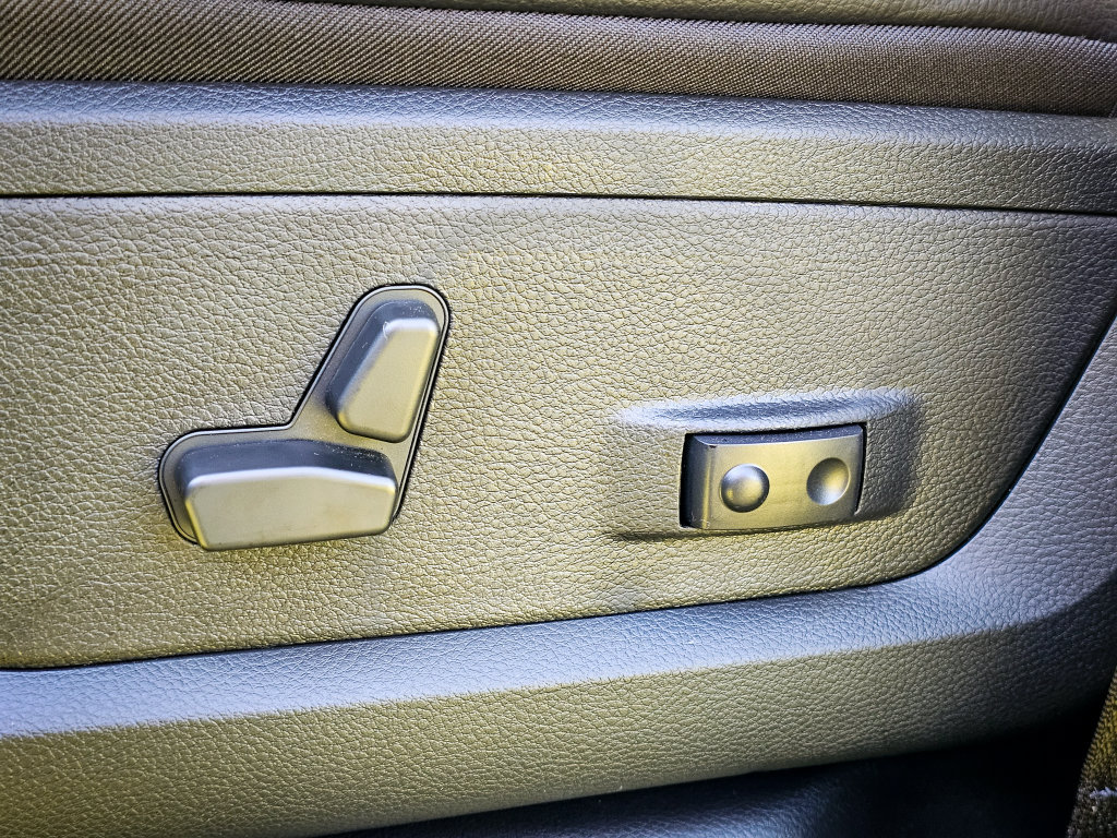 New 2027 RAM 3500 Laramie AWD/4WD image 19