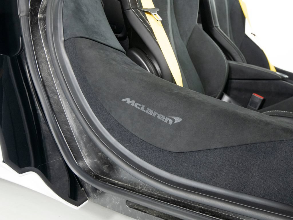 Used 2024 McLaren 750S Spider RWD image 36