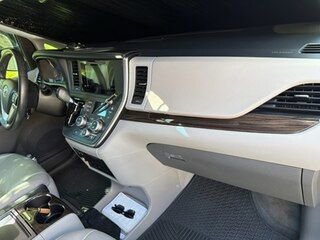 Used 2015 Toyota Sienna XLE Premium image 5