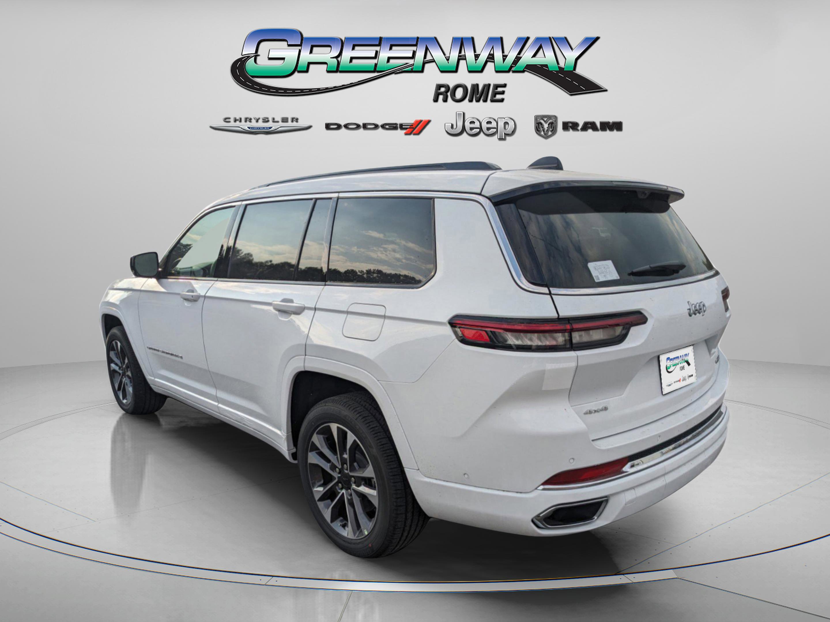 New 2025 Jeep Grand Cherokee L Overland w/ Advanced Protech Group III image 5