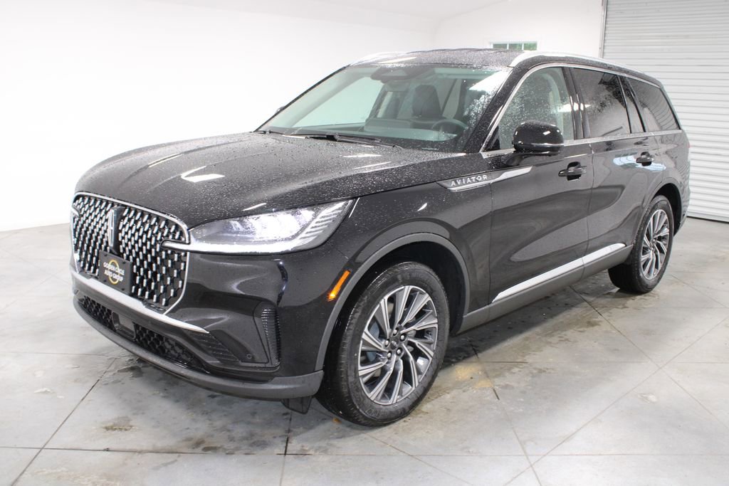 New 2026 Lincoln Aviator AWD image 3