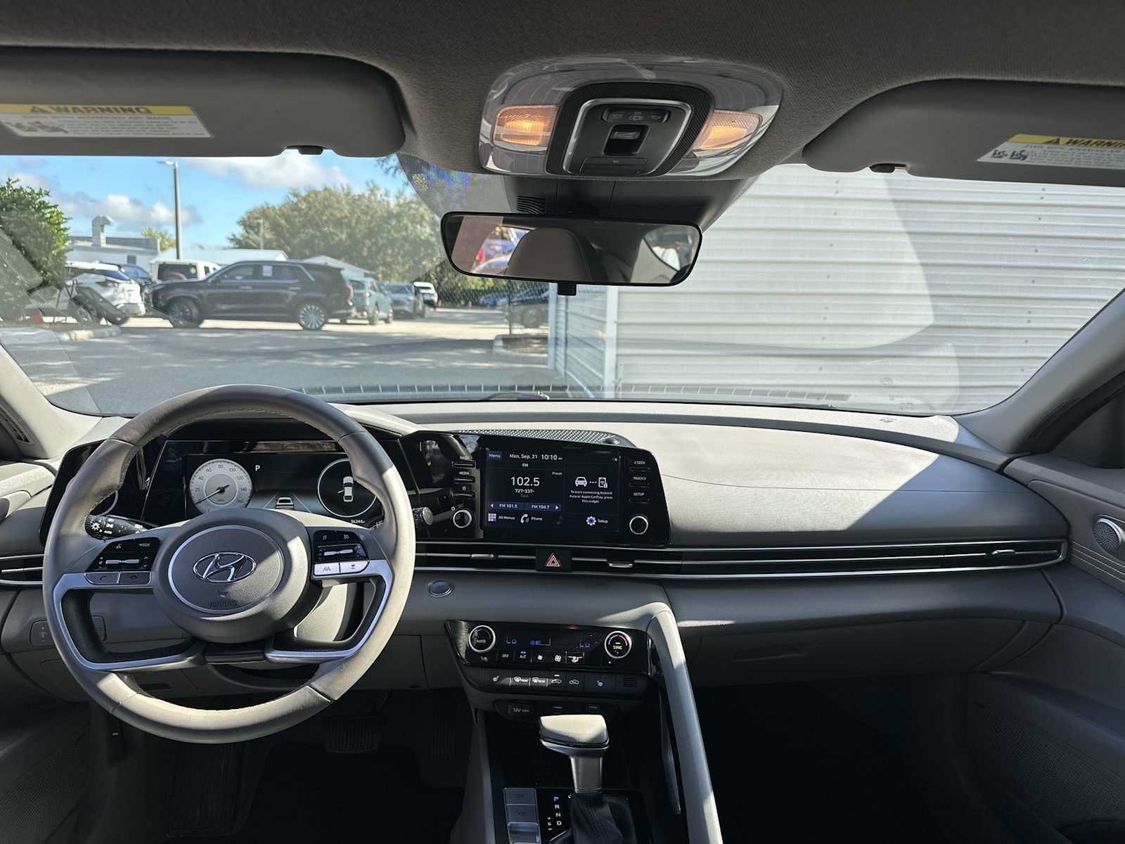 Used 2022 Hyundai Elantra SEL w/ Convenience + Premium Package FWD image 14