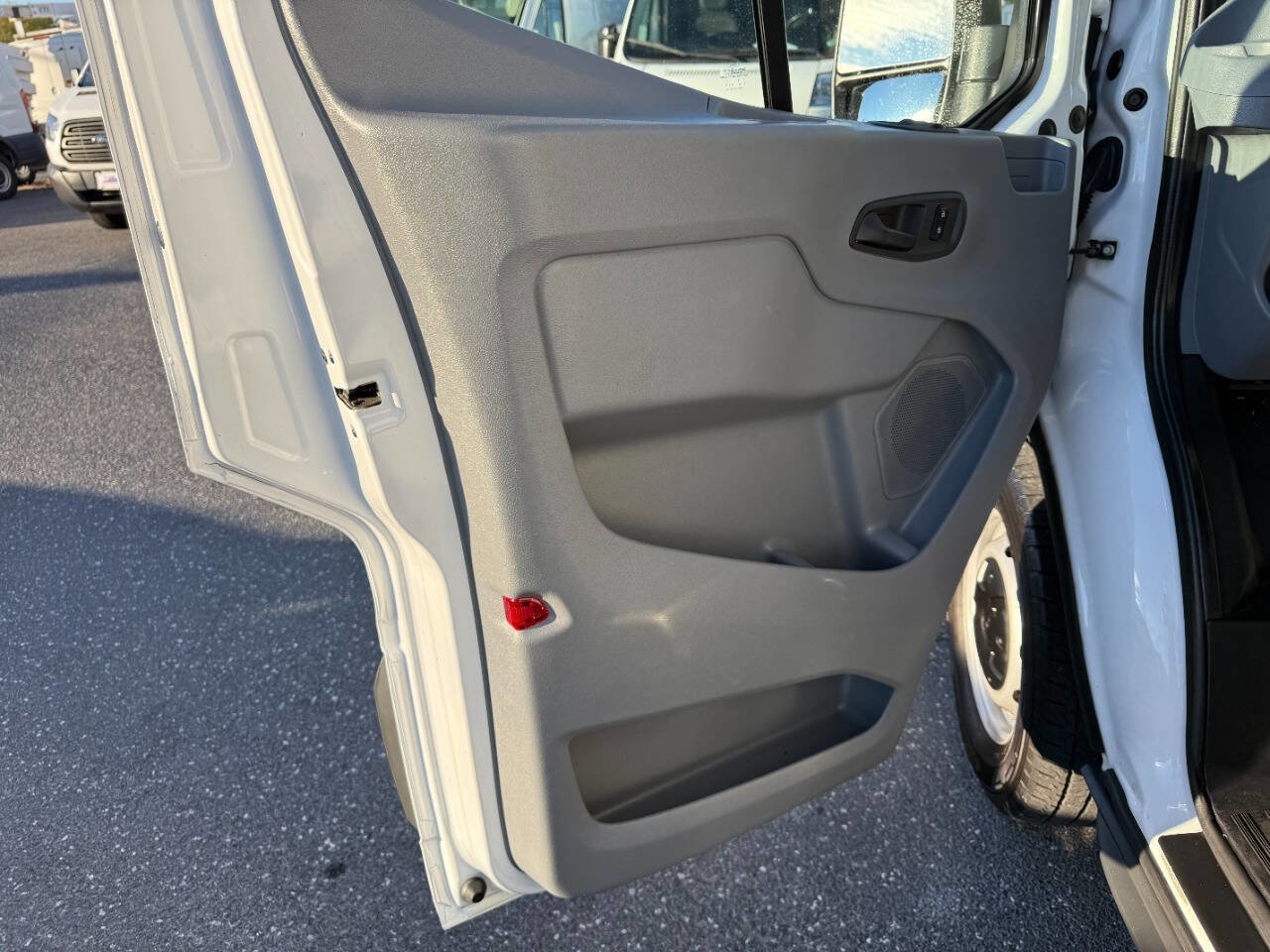 Used 2018 Ford Transit 250 130 Medium Roof image 11