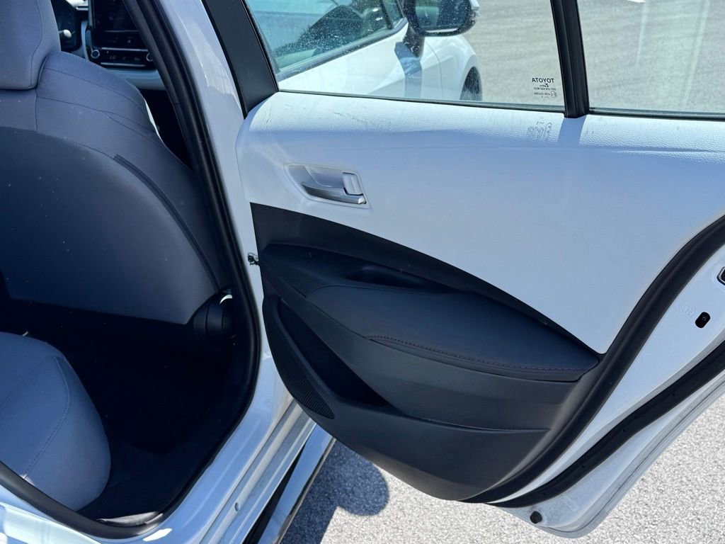 Used 2025 Toyota Corolla SE FWD image 24
