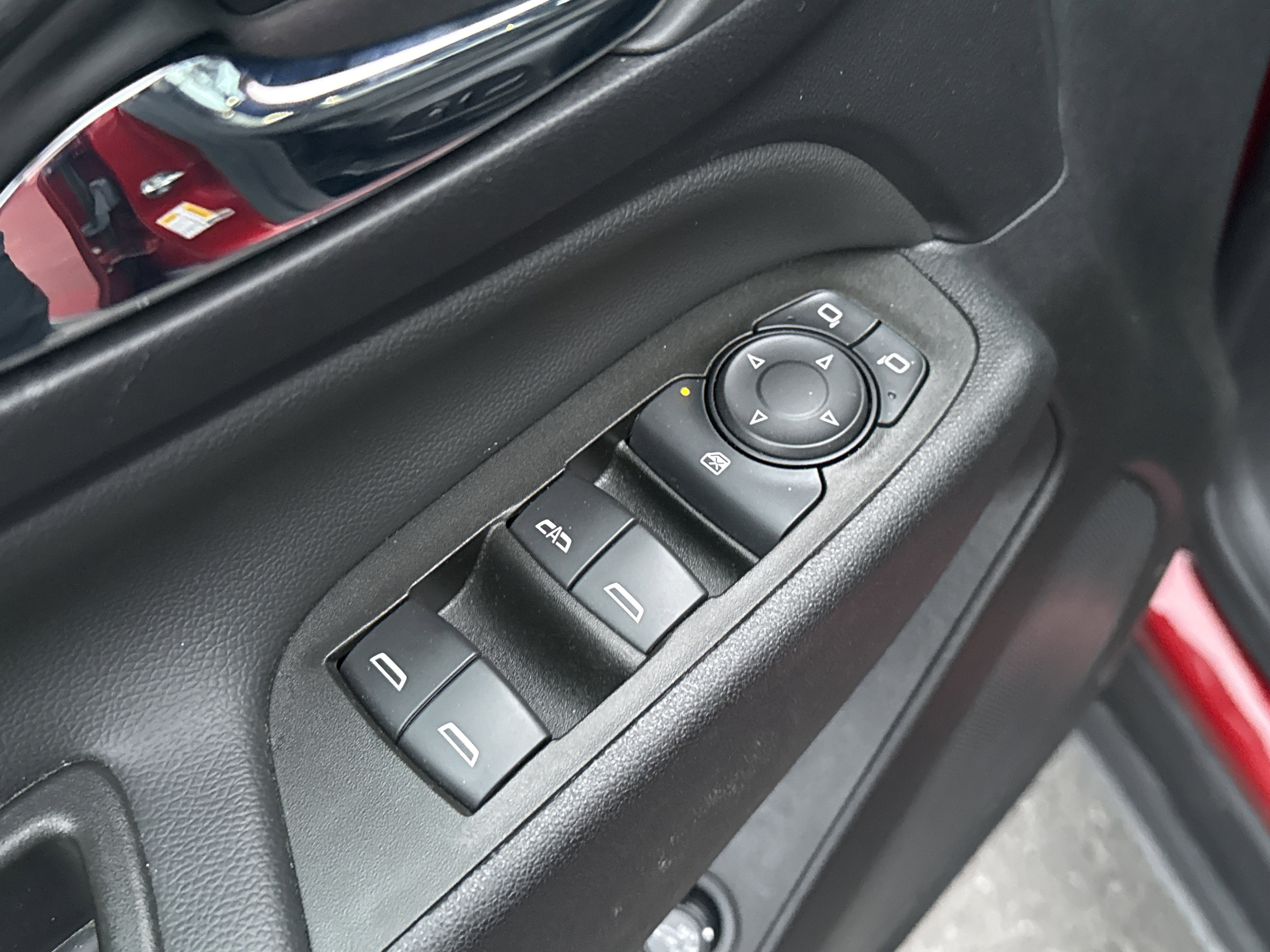 Used 2023 Chevrolet Equinox LT image 17