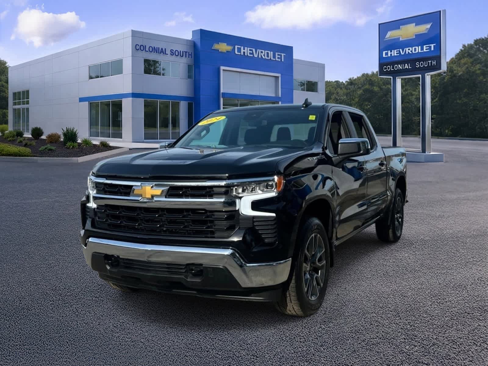 Certified 2024 Chevrolet Silverado 1500 LT AWD/4WD image 1
