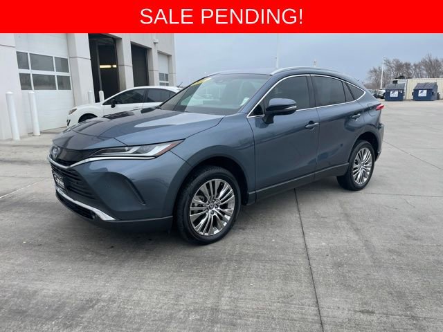 Used 2023 Toyota Venza Limited image 7