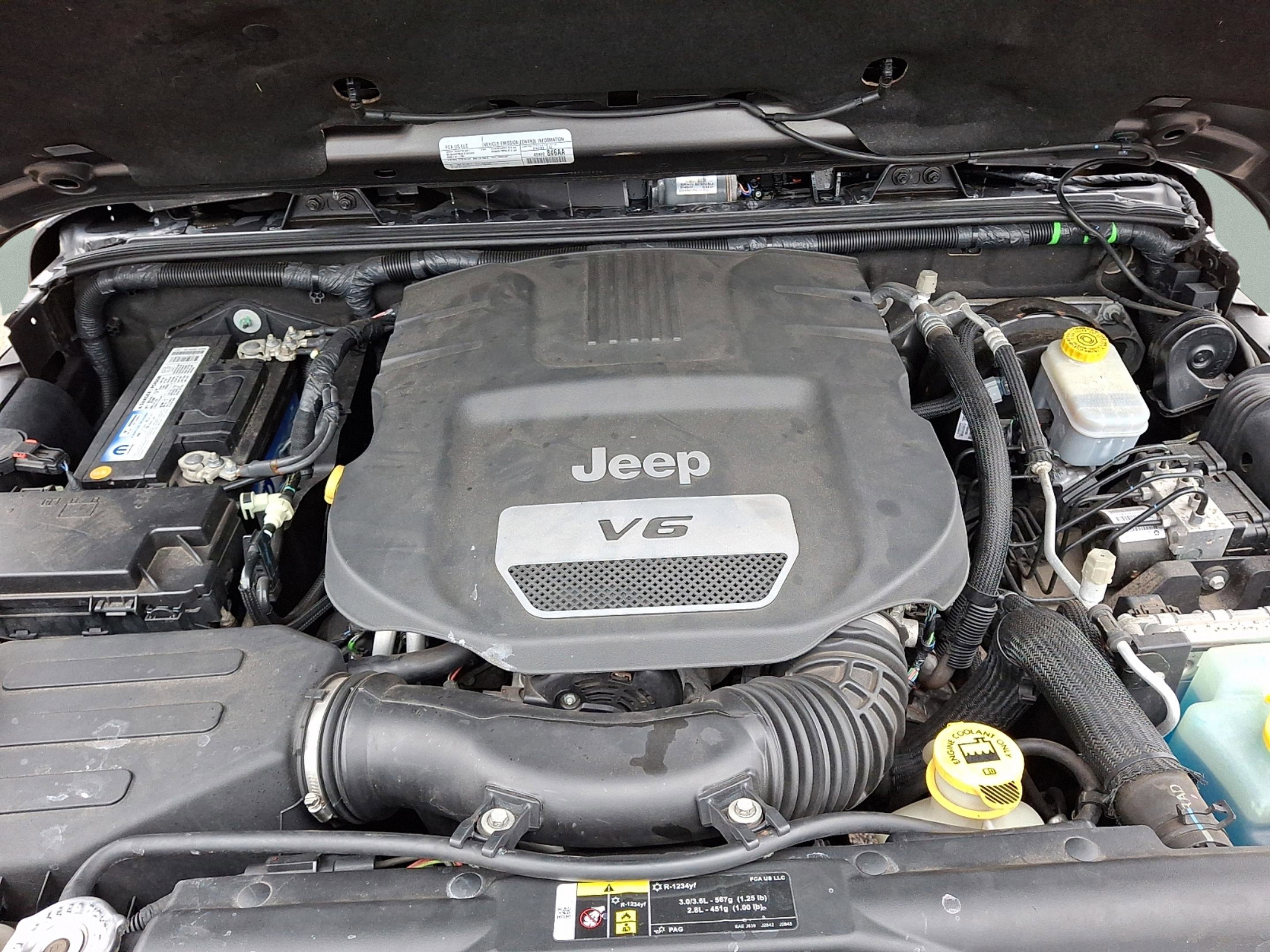 Certified 2017 Jeep Wrangler Unlimited Sahara w/ Connectivity Group image 25