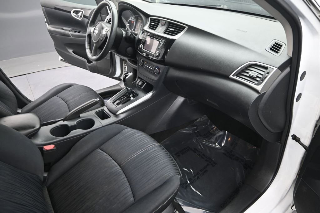 Used 2017 Nissan Sentra SV FWD image 19
