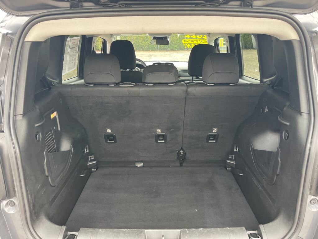 Used 2022 Jeep Renegade Latitude image 19