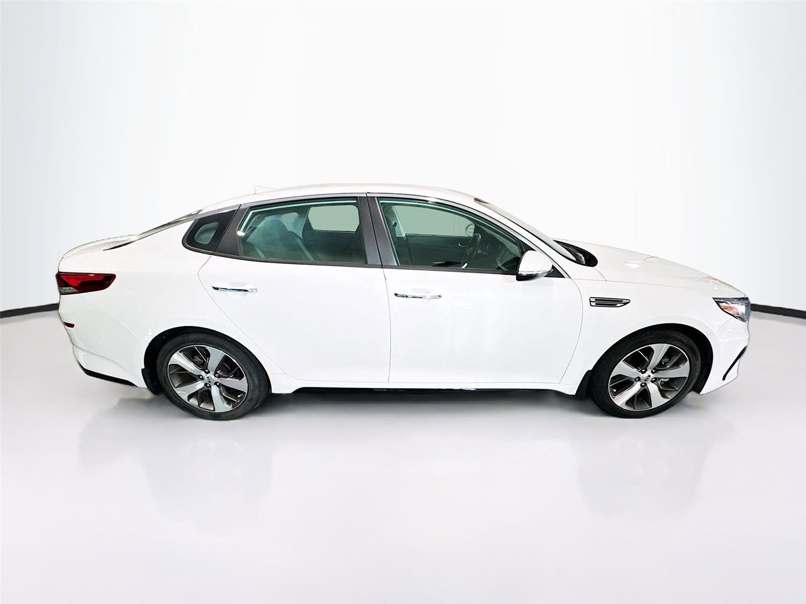 Used 2019 Kia Optima S image 6