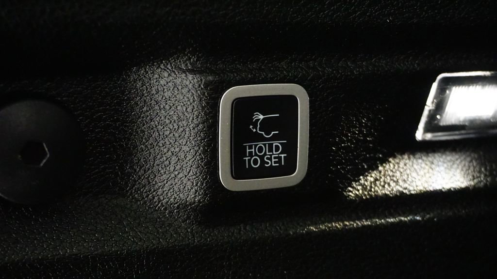 Certified 2023 Jeep Grand Cherokee L Limited image 20