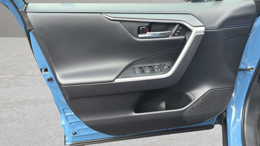 Used 2024 Toyota RAV4 XSE w/ Advanced Technology Package image 8