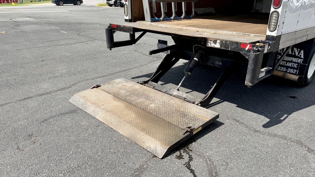Used 2019 Ford E-350 and Econoline 350 Super Duty w/ Power Windows & Locks Group RWD image 9