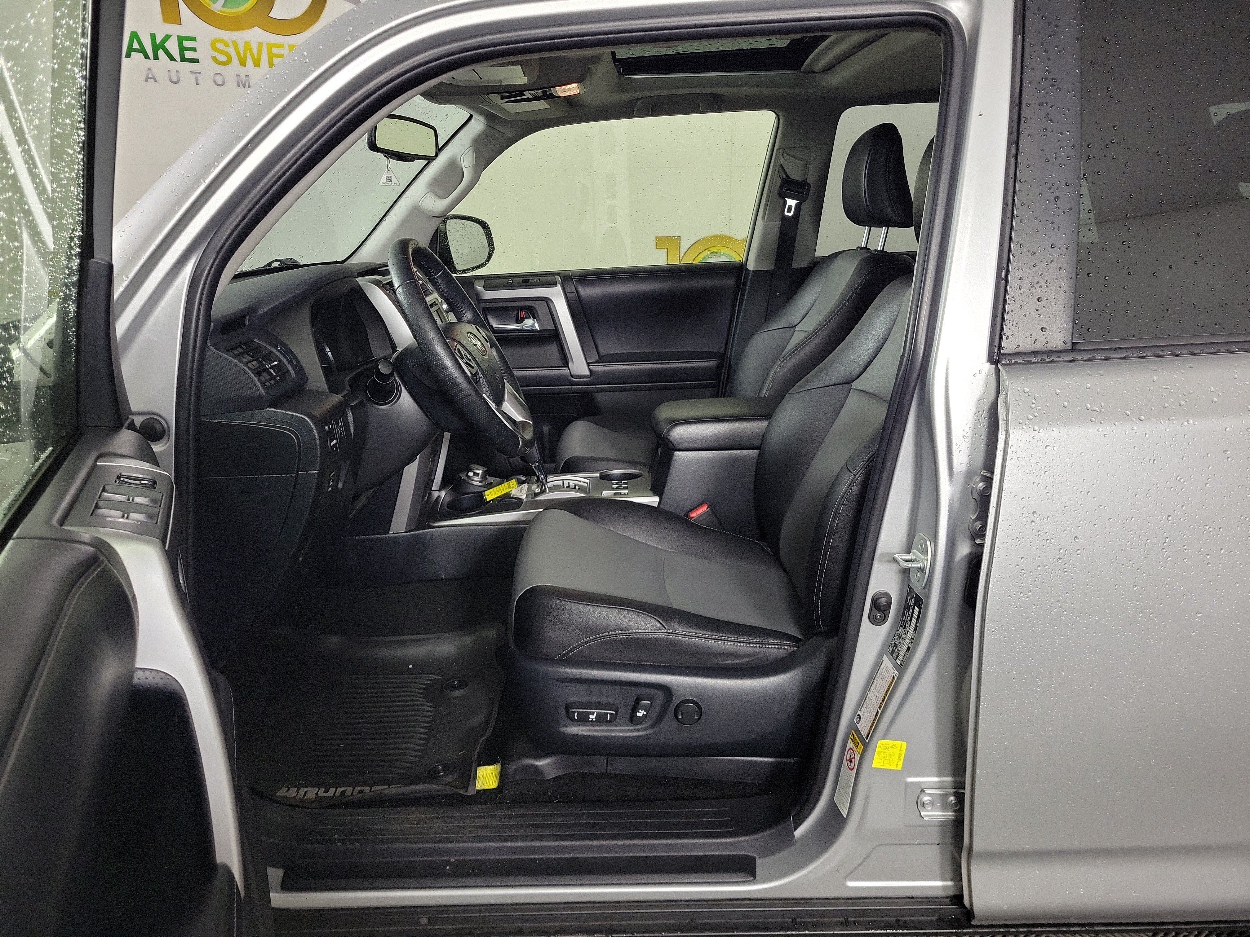 Used 2018 Toyota 4Runner SR5 Premium AWD/4WD image 5