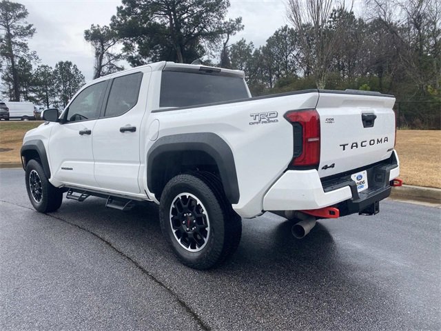 Used 2024 Toyota Tacoma TRD Off-Road image 8