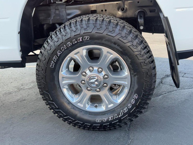 Used 2024 RAM 2500 Big Horn w/ Safety Group image 8