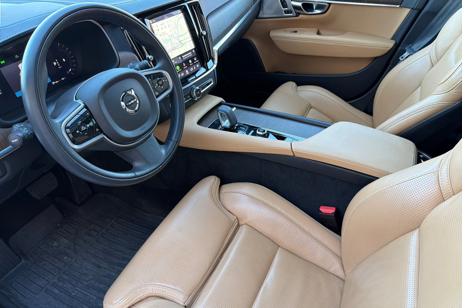 Used 2022 Volvo V90 B6 Cross Country AWD/4WD image 9